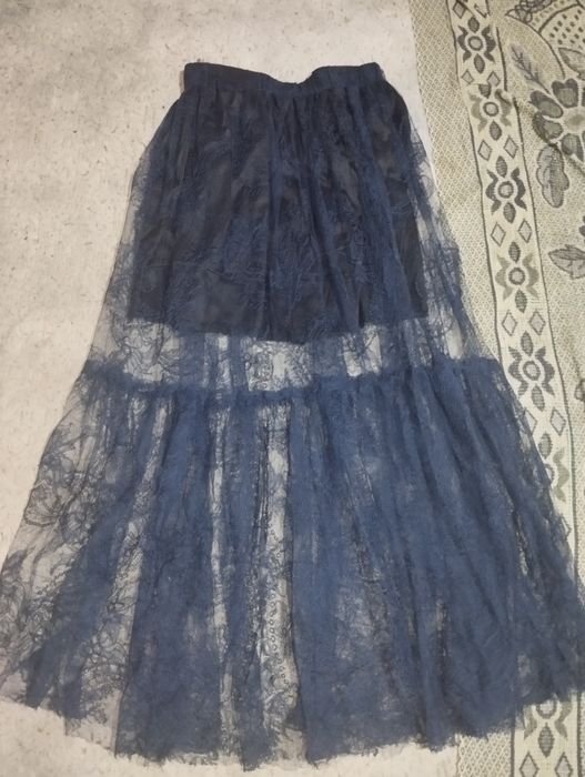 Продам материал,костюм ,платья дёшево