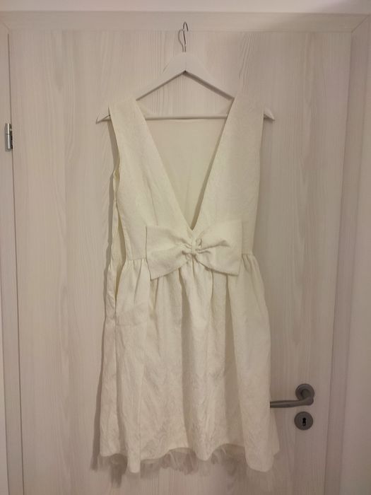 Rochie eleganta alba , scurta, marime M, 38