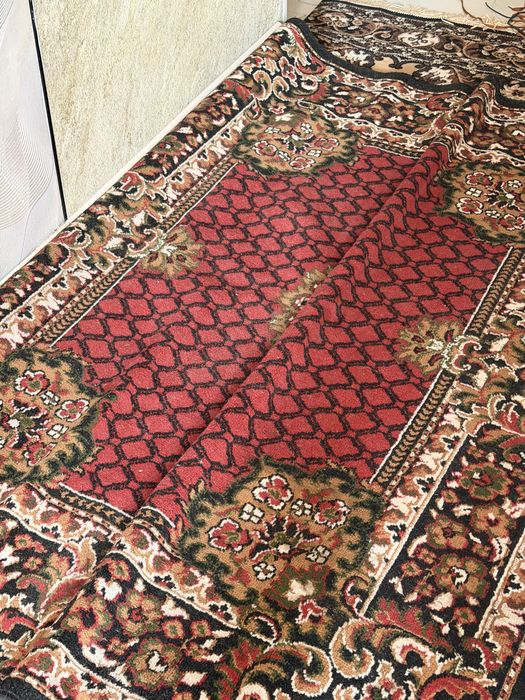 Ковер 180/260 б/у продается