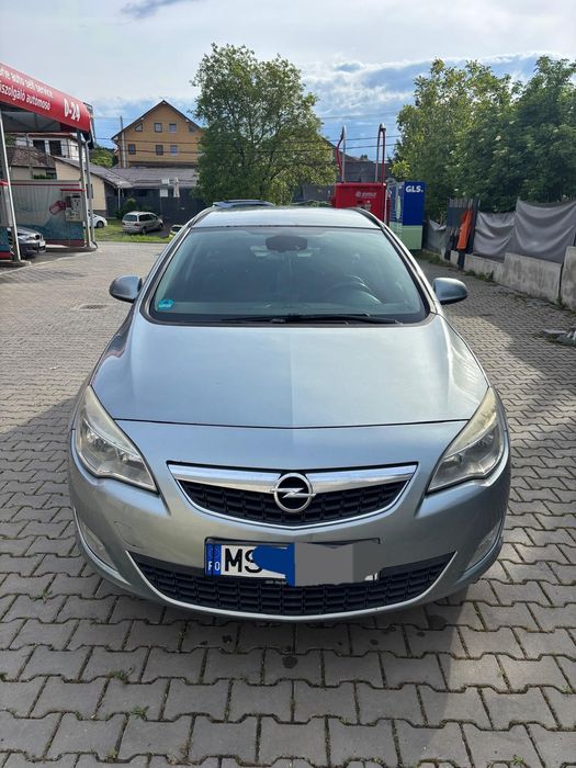 Opel Astra J Sport Tourer