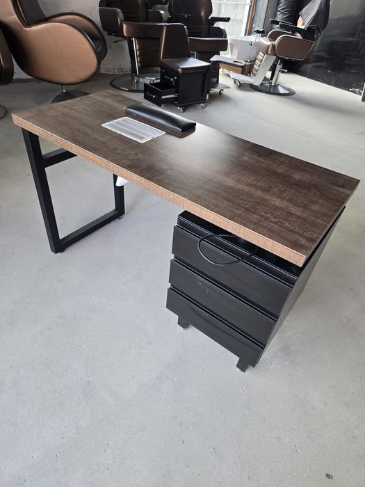 Masa manichiura ALPEDA Loft Nail Station
