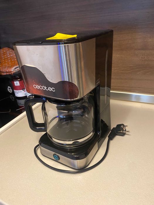 Cecotec Coffee 66 Heat 950W – Кафе машина с голяма кана 1.5L
