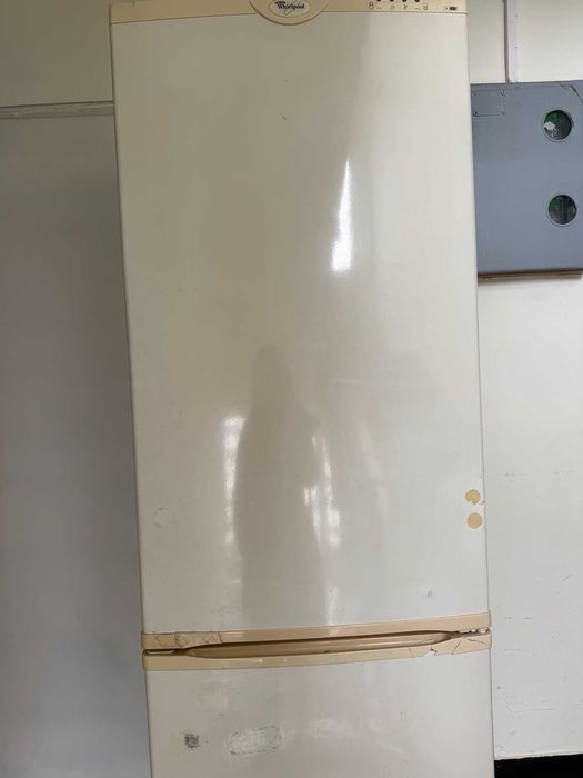 Хладилник с фризер whirlpool