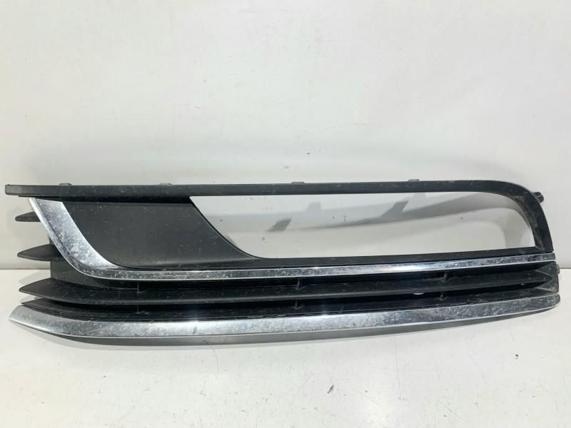 Grila proiector stanga fata Volkswagen Passat B7 (2010-2014) 3AA853666
