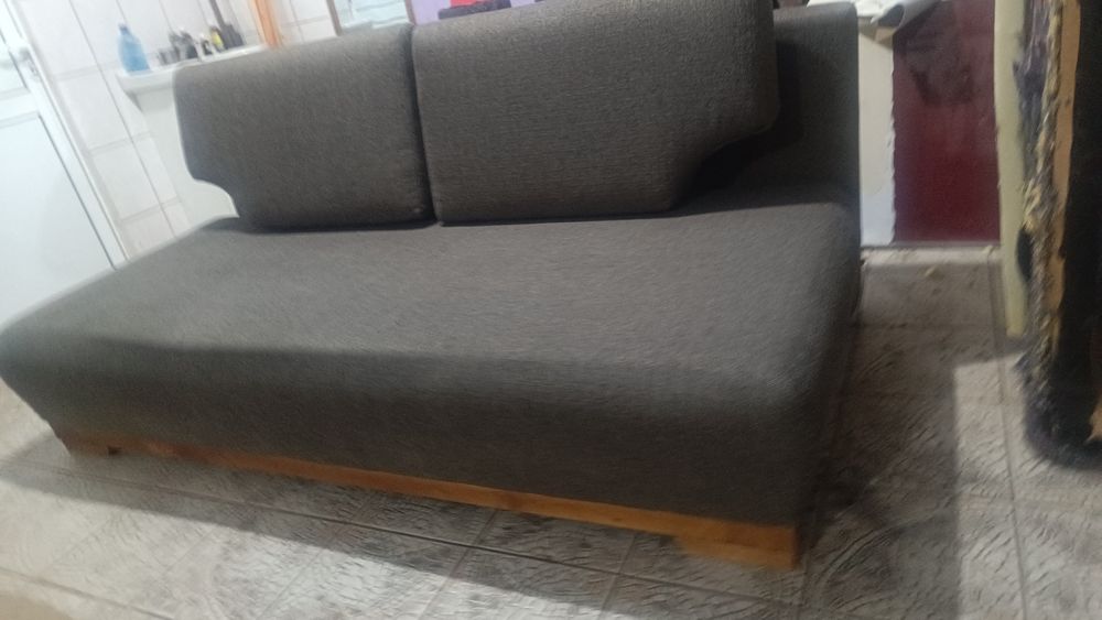 Canapea extensibila Lem's!