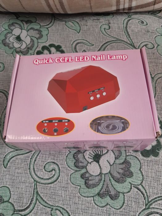 Лампа для сушки геля лака