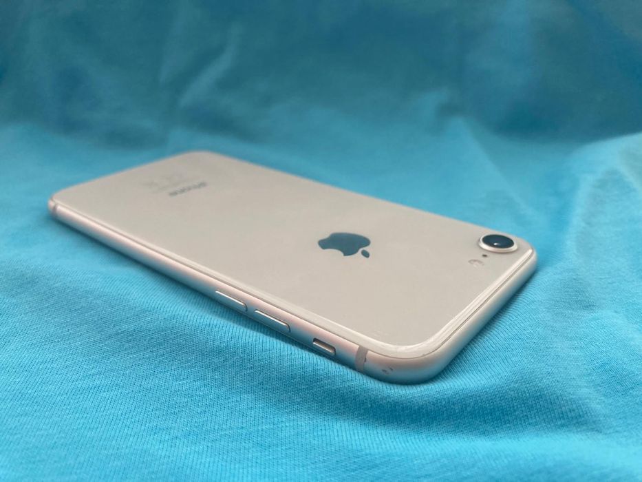 Iphone 8 ALB impecabil 64gb. Baterie 86%