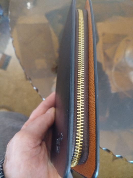 Продается партмонэ.