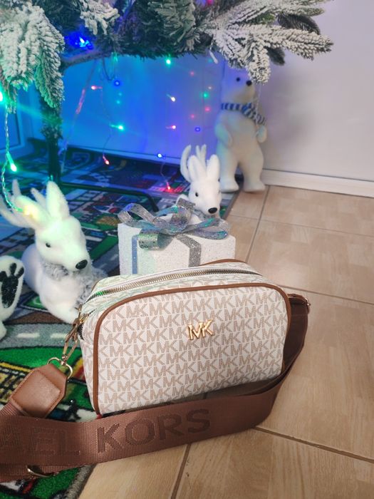 Geantă de umăr! Ideală!