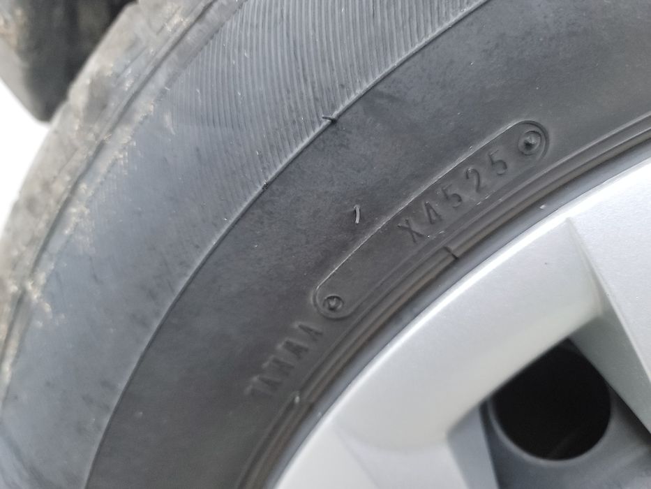 Anvelope vară Falken Ziex ZEO1OB cu jante aproape noi, 205/65/16