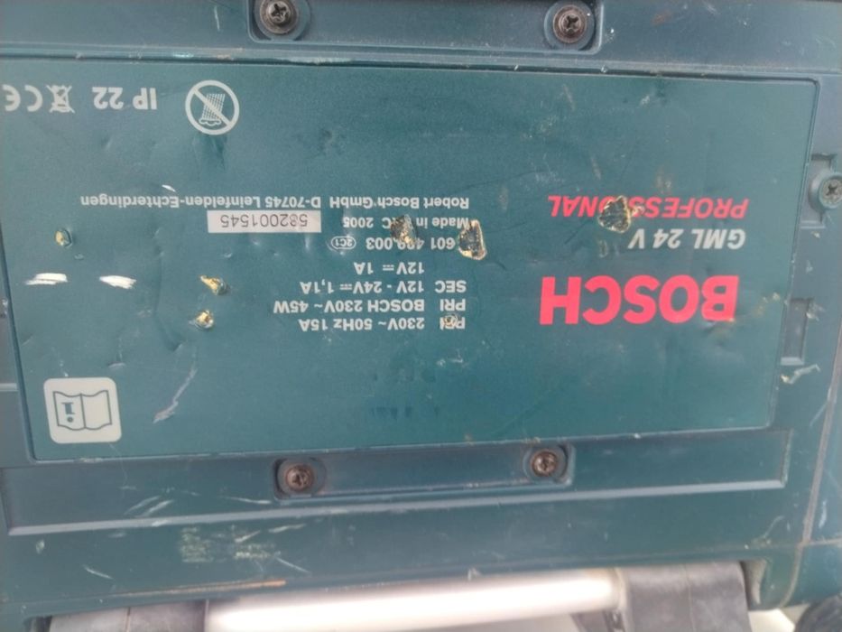 Зарядно/Радио GML 24V-CD BOSCH 
Радио BOSCH за строителни обекти 
0601