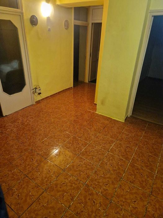 Apartament 3 camere Petrila