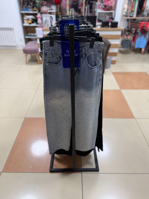 Продам рейл для одежды