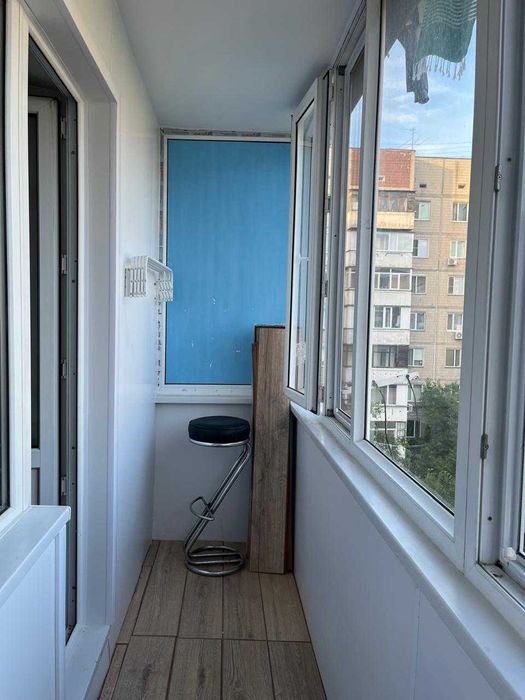 продается 4 комнатная квартира