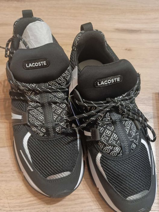 Сникърси "Lacoste"...