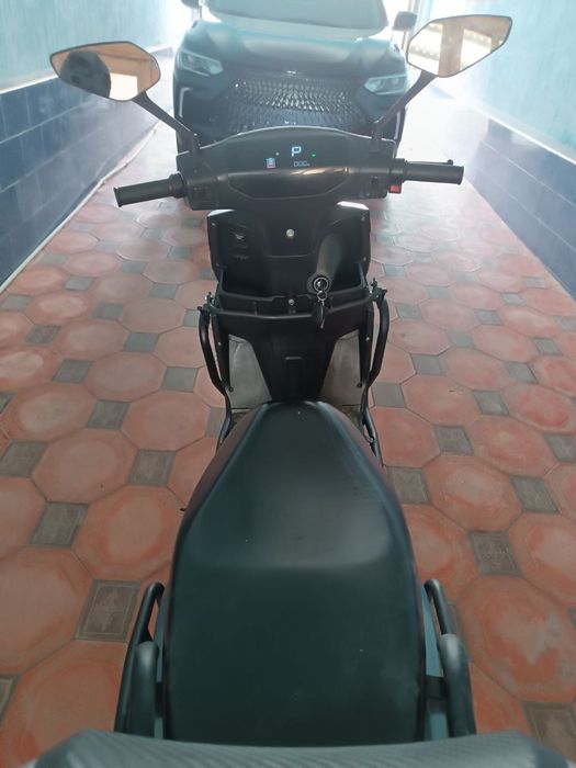 Электроскутер 72в 32а состояние хороший