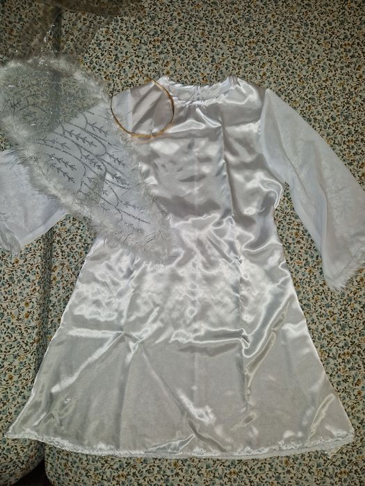 Ангелски комплект с красива тиара за момиче 3-4 години