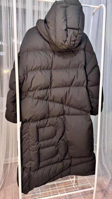 Продам куртку женскую.            .