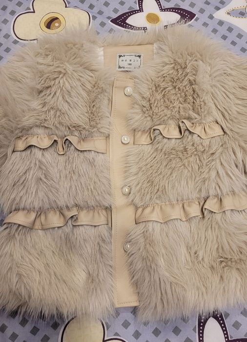 Шуба детская бежевая 130 см