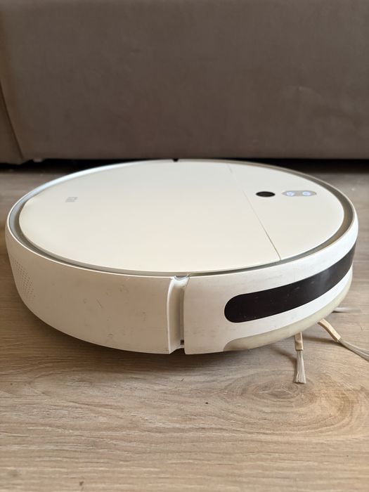 Продам робот-пылесос Xiaomi Mi Robot Vacuum-Mop 2