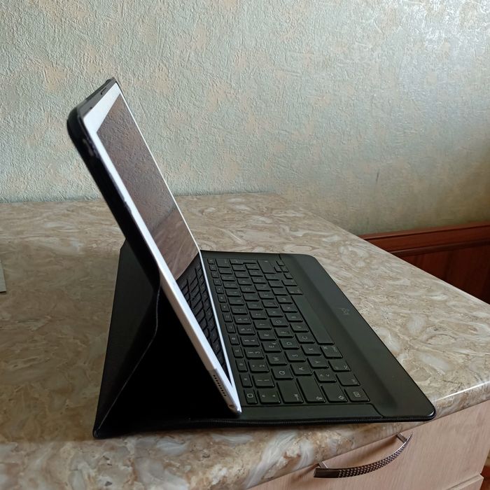 iPAD Pro (12,9 дюмовый)