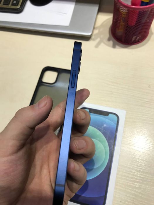 Продам Iphone 12 64gb