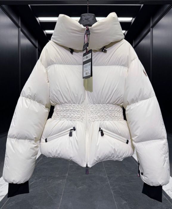 Geaca Moncler , calitate premium , pe comanda , noua , S