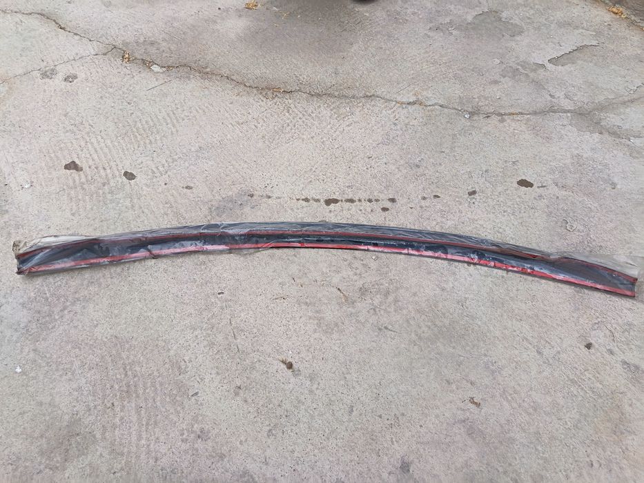 Nexia 2 spoiler mokri asfalt