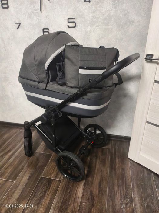 Продам коляску Adamex remini