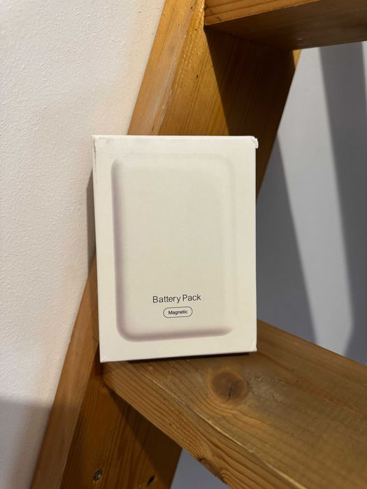 Baterie externa MagSafe, 10000mAh, incarcare wireless, cablu USB-C, noua
