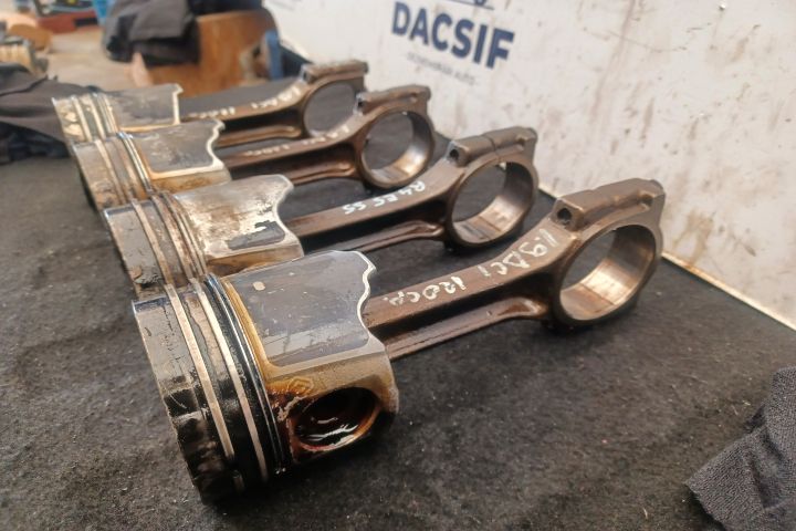Piston motor 19. D 19. D Renault Trafic a 2-a generatie