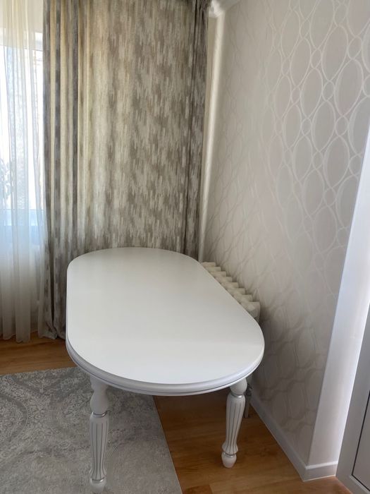 Продам Стол обеденный