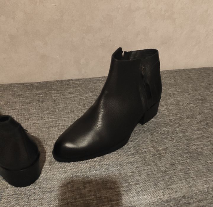 Продам кожаные,новые ботинки
