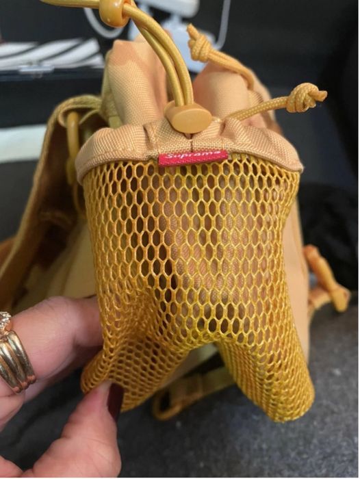 Supreme duffle bag жълта