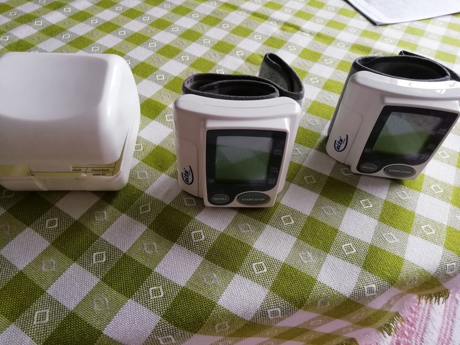 Апарат за кръвно налягане и пулс апаратче бартер