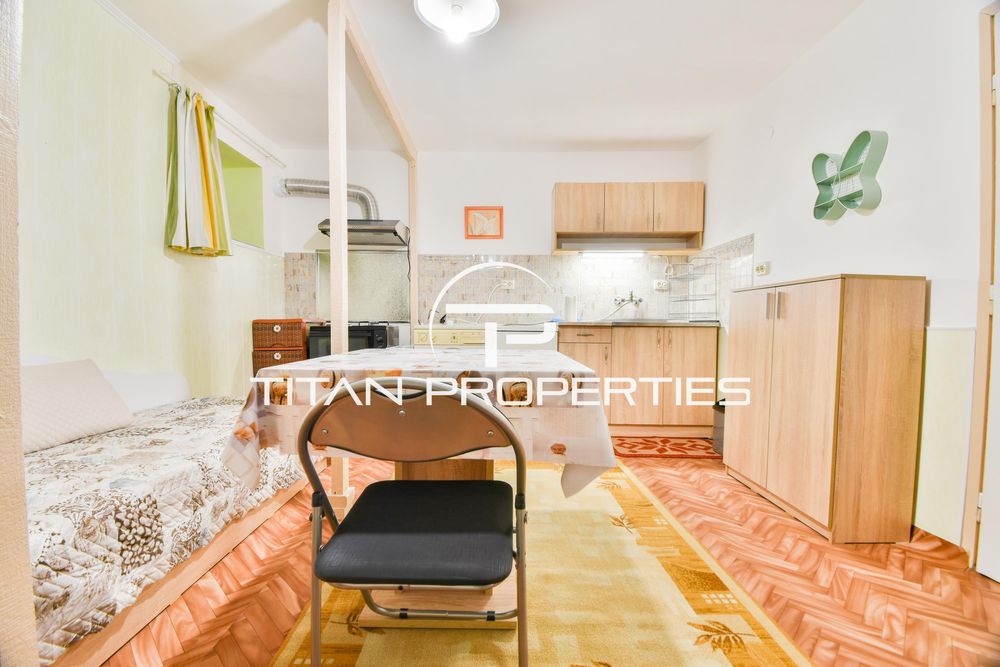 Дава се под наем Двустаен апартамент в София, Център - 45 кв.м за 433.5 € - Снимка #1