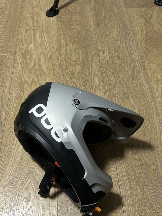 Vand casca poc Aproape noua