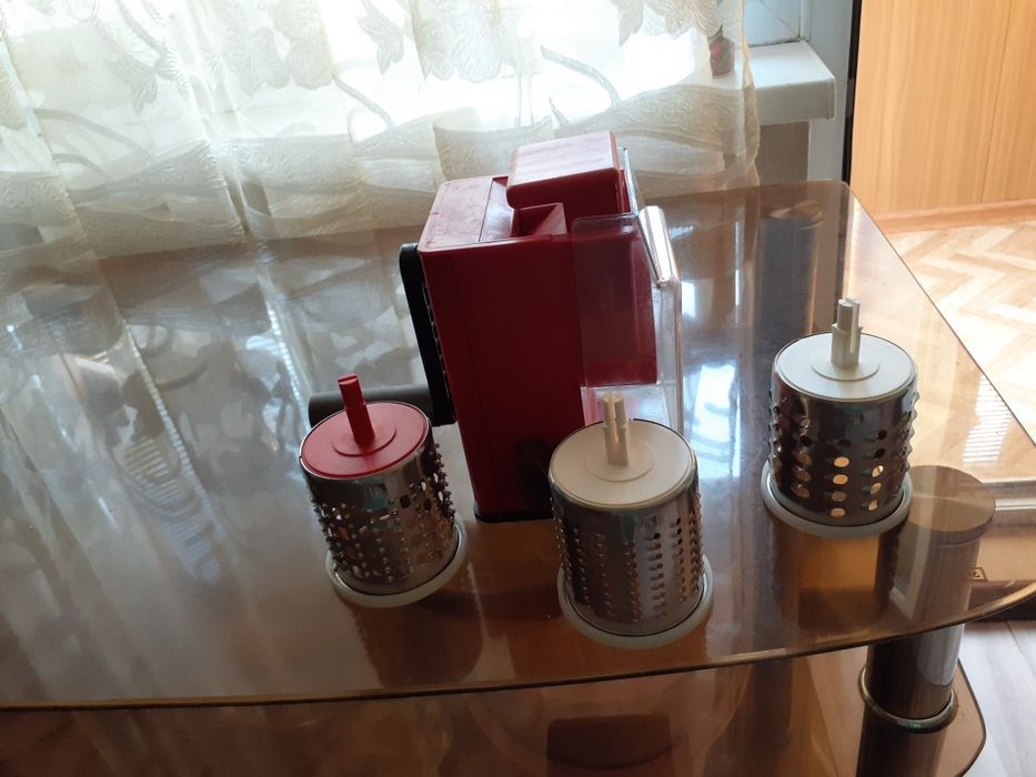 Продам ручную тёрку бытовую советскую