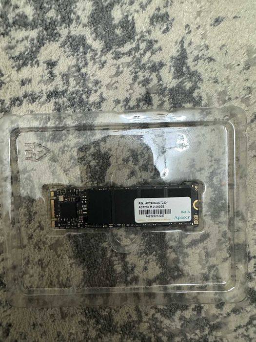 жесткий диск SSD M2. HDD