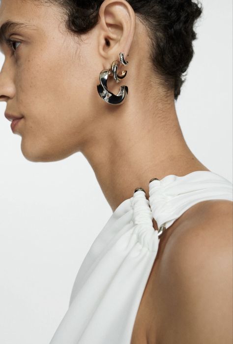 Дълга бяла асиметрича рокля Mango