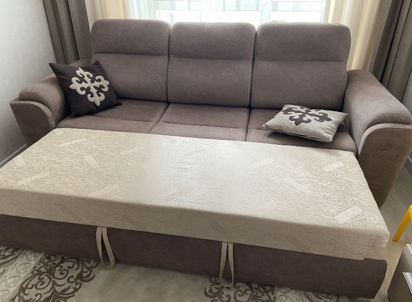 Диван - 2.5 м - состояние отличное