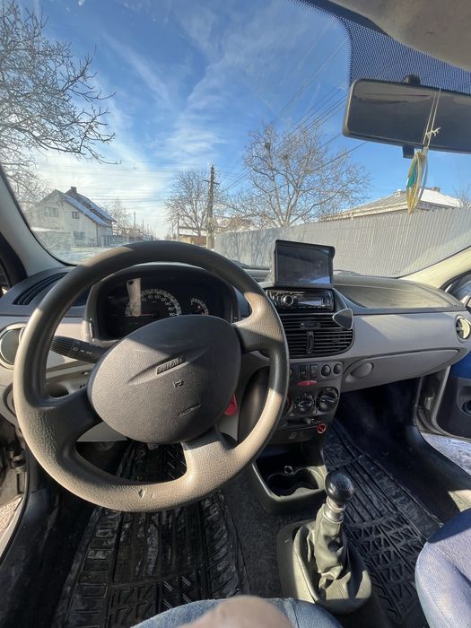 Vand fiat punto 1.2 benzina