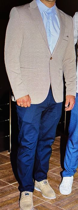 Мъжки официален костюм