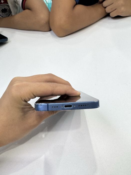Продается iPhone 13