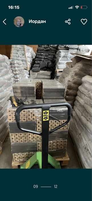 Пелети и екобрикети от дърво и слънчоглед