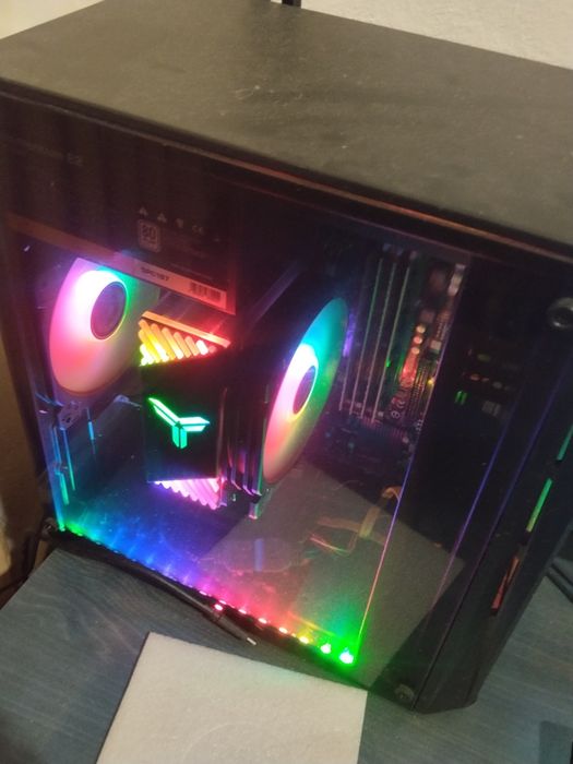 Vând Desktop PC, în stare bună de funcționare