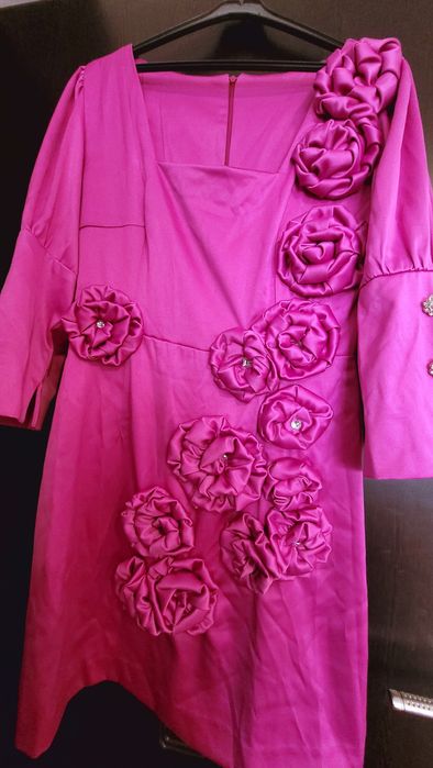 Rochie deosebită din tafta cu bujori 3D