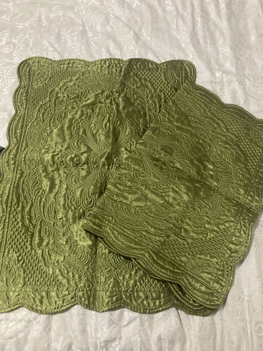 Покрывало с наволочками