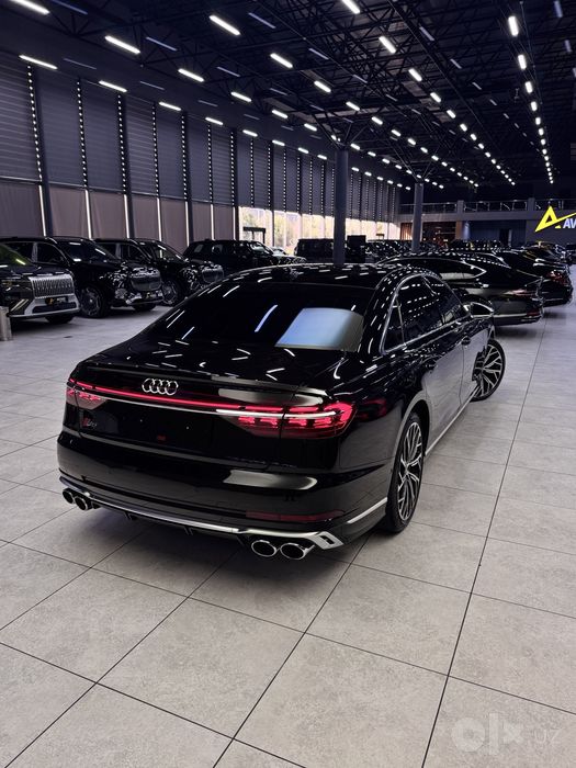 Продается Audi S8 2025