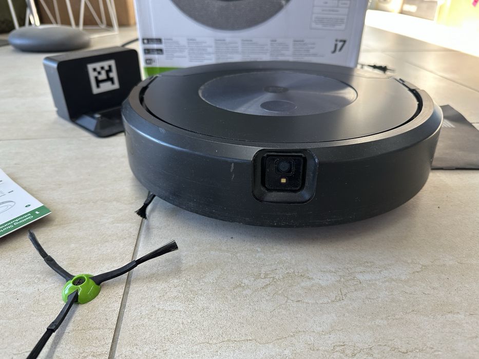 Robot aspirator iRobot Roomba Combo j7 (c7156)